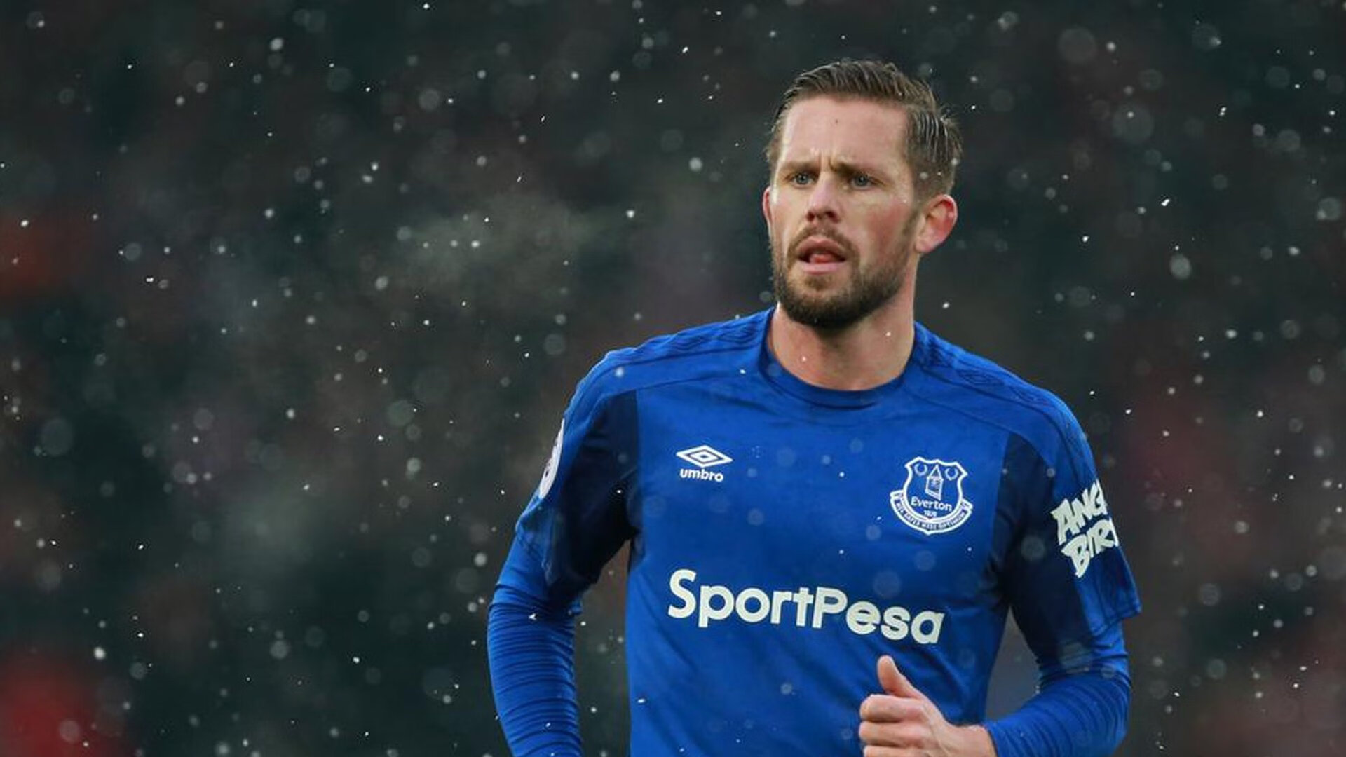 九游游戏中心下载-伯恩茅斯前场压迫积极，樱桃军团期待保级上岸